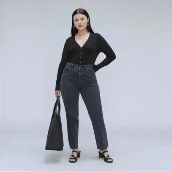 Everlane Curvy 90’s cheeky straight jeans - Picture 1 of 10